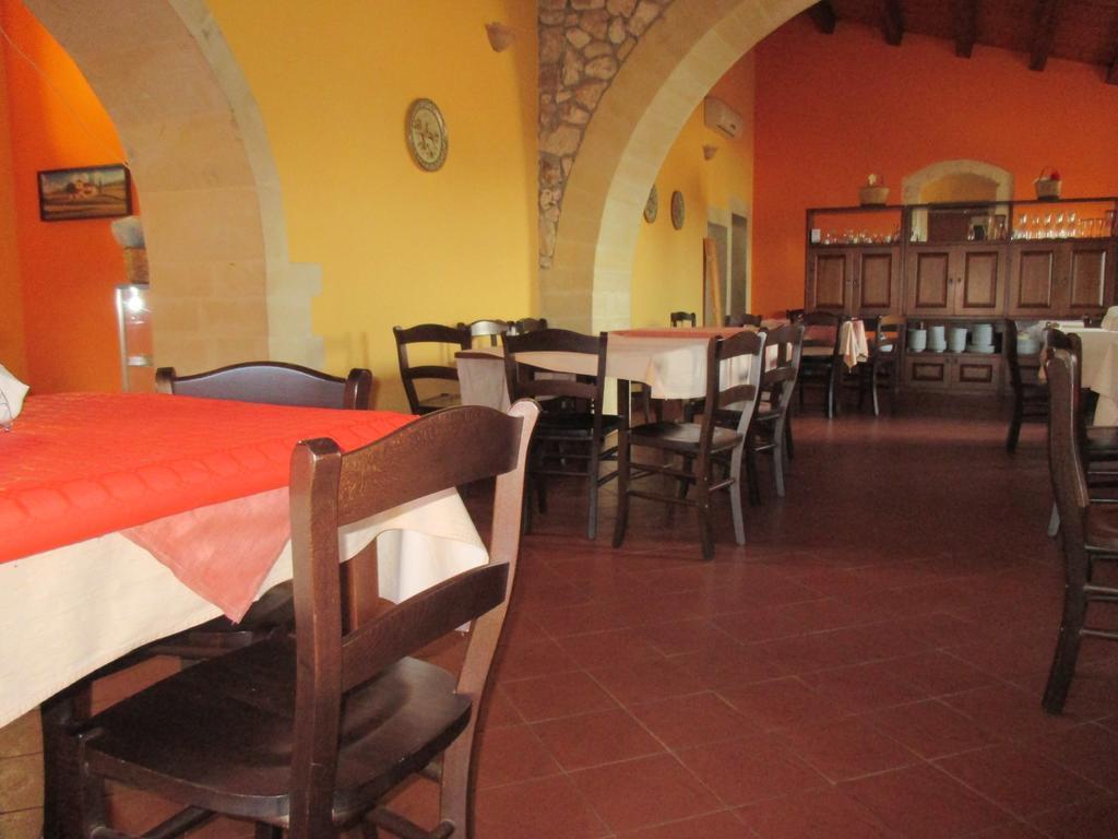 Le Mangiatoie Del Re Giordano Villa Avola Bagian luar foto